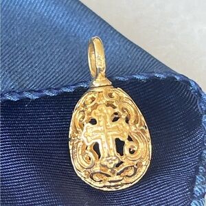 Unique 14k Gold Egg Dome Pendant